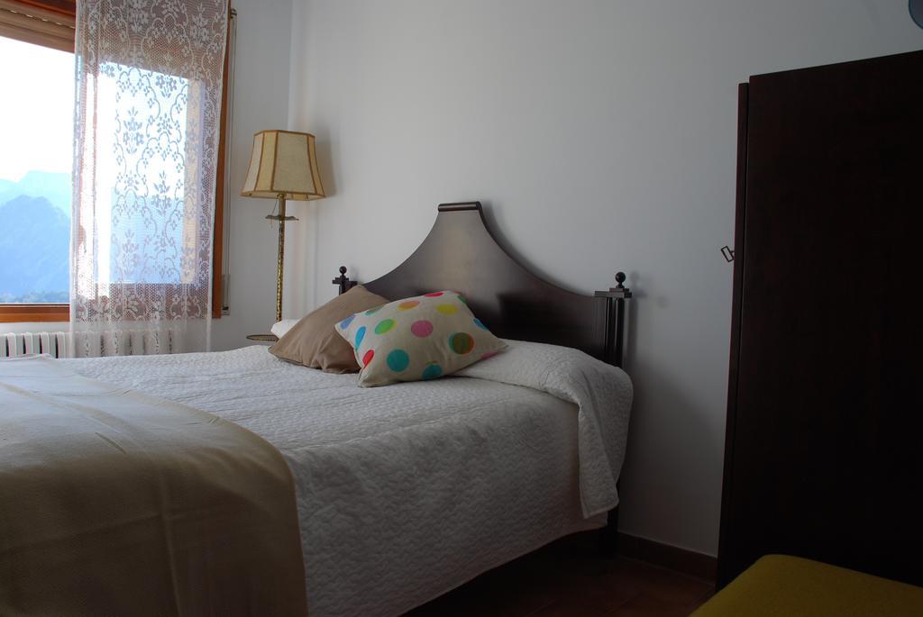 Can Lladoner San Lorenzo de Morunys Zimmer foto